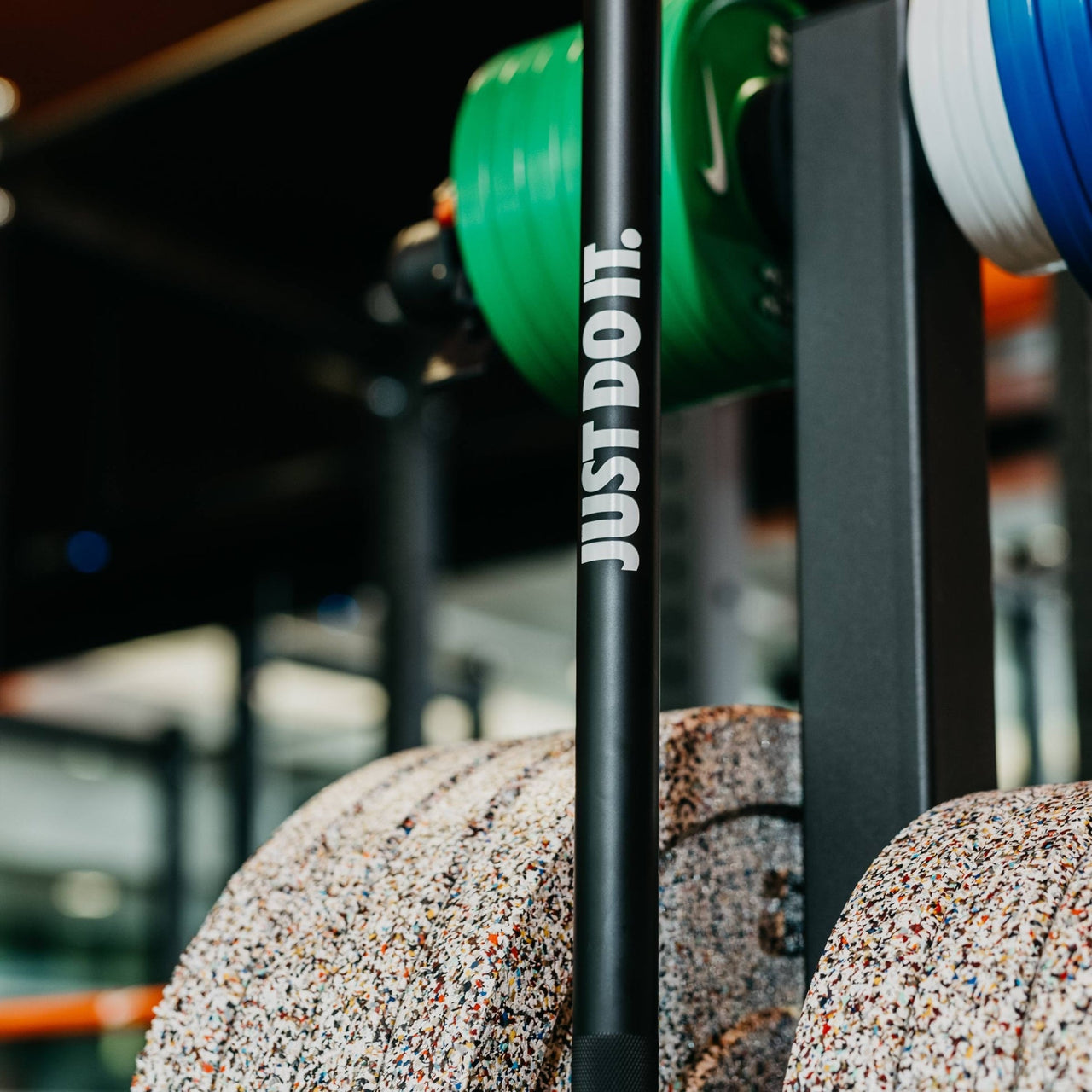 Nike Strength Shield Barbell - 15 KG Black ("Just Do It")