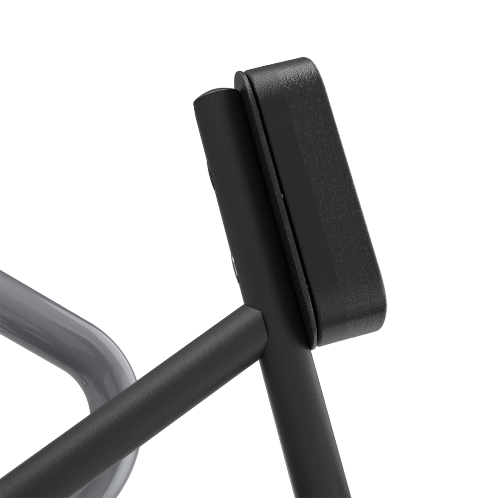 Close-up of a Insight Seated Row - SH005 on a white background