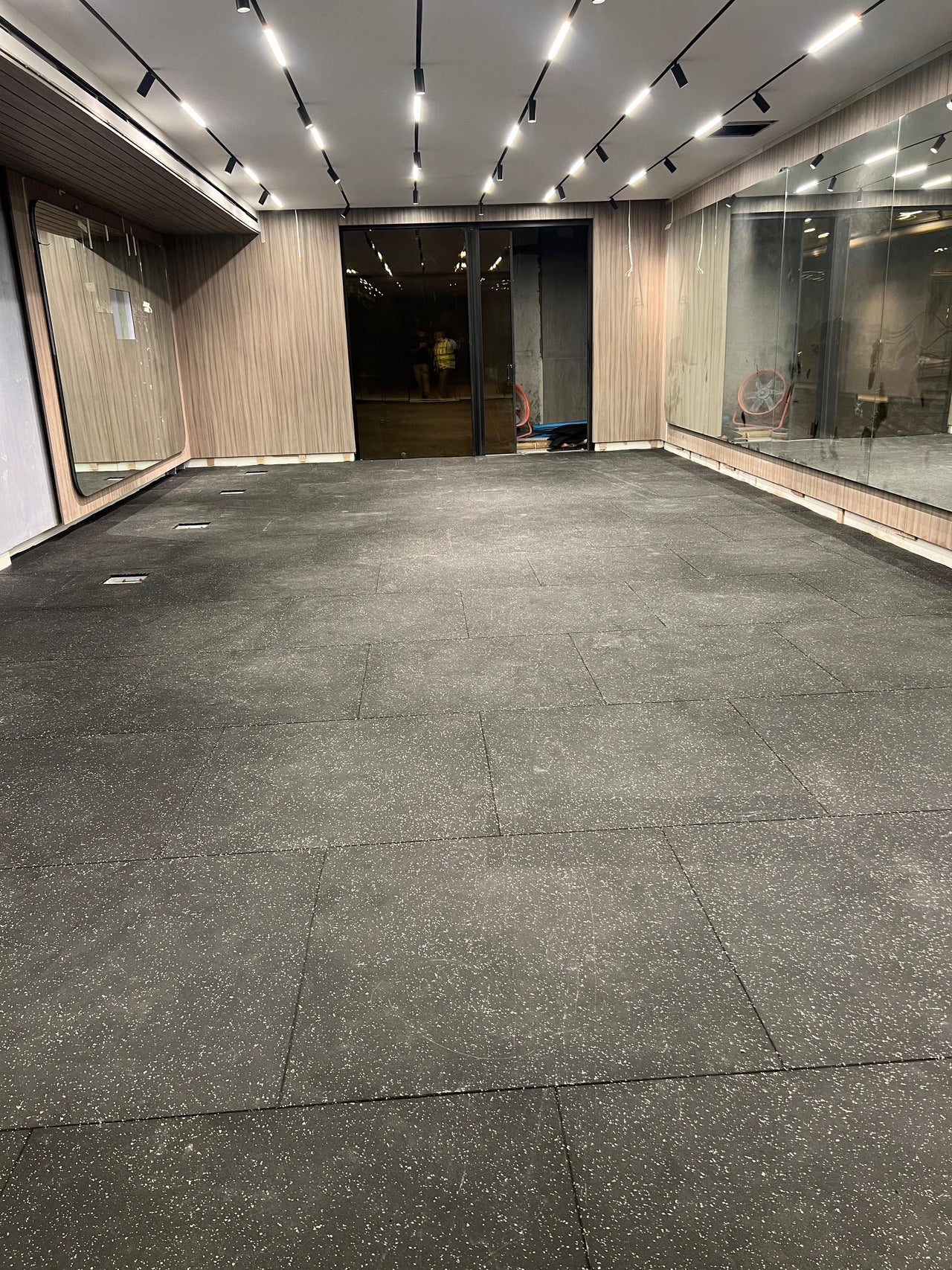 Commercial Rubber Flooring for Gym 20 mm - 100 x 100 CM Speckled White